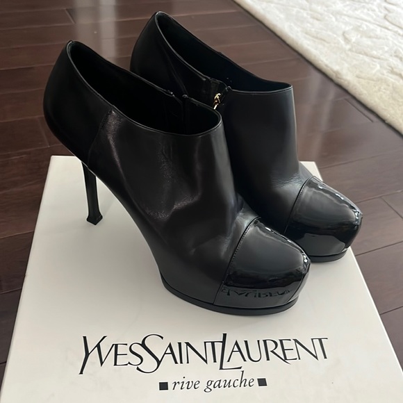 Yves Saint Laurent Shoes - Yves Saint Laurent platform booties